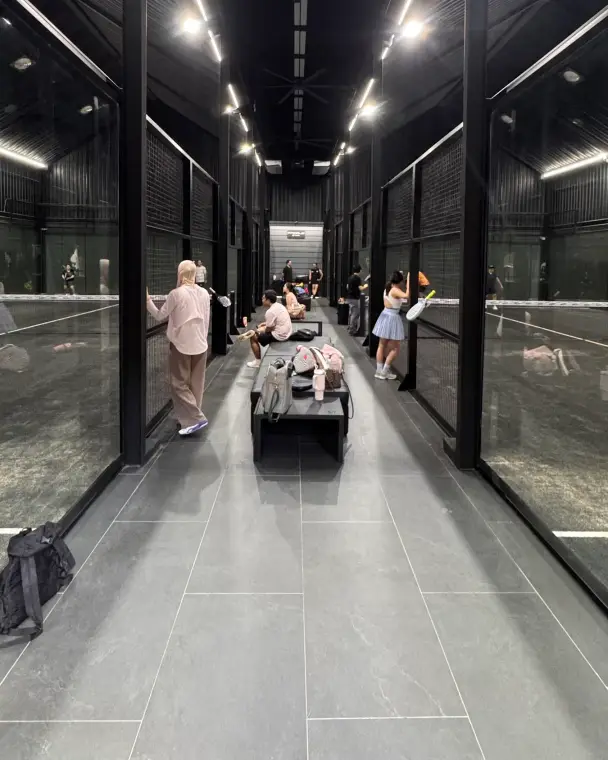 Spectators in the corridor